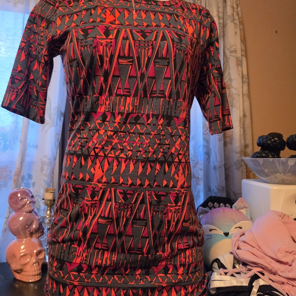 LuLaRoe Black and Red Geometric Mini Dress